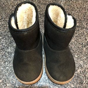 Super cute Size 9 kids boots.